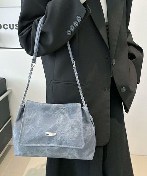 Lace Ladies(レースレディース)の「レザー調 チェーンベルト スクエア フラップ バッグ(ショルダーバッグ・レディース・グレー/ブルー/グレイッシュベージュ/ブラウン・FREE)」の4枚目の写真