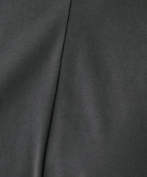 UNTITLED（アンタイトル）の「【接触冷感/洗える】Vネックコットンプルオーバー（Tシャツ/カットソー・レディース・ブラック/オフホワイト/チャコールグレー/ブルー系その他・00/02/04/44/48/50）」の18枚目の写真