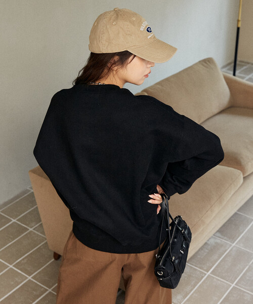 PUBLUX（パブリュクス）の「MARY QUANT × PUBLUX/マリークワント ドット デイジー ロゴ スウェット　限定展開（スウェット・レディース・ブラック/グレー/チャコールグレー/ネイビー・ﾌﾘ-）」の11枚目の写真