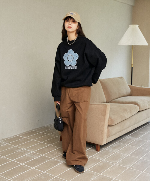 PUBLUX（パブリュクス）の「MARY QUANT × PUBLUX/マリークワント ドット デイジー ロゴ スウェット　限定展開（スウェット・レディース・ブラック/グレー/チャコールグレー/ネイビー・ﾌﾘ-）」の18枚目の写真