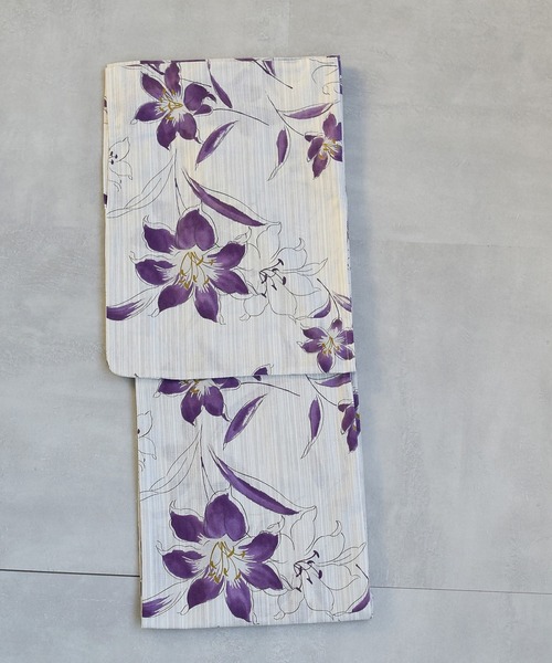 浴衣2点セット 先染めベージュ風に藤色の百合（浴衣）｜utatane