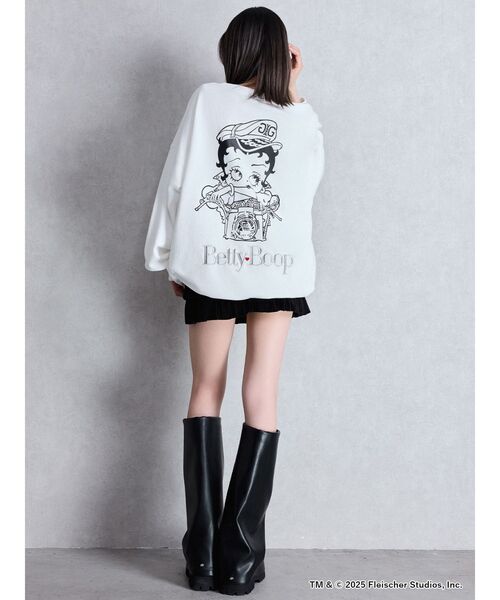 お値下げ♡超美品♡BETOUPE CHESSWOOLフーディー 急に寒くなってびっくり❄️ 先日のコーデ👚 ユニクロと