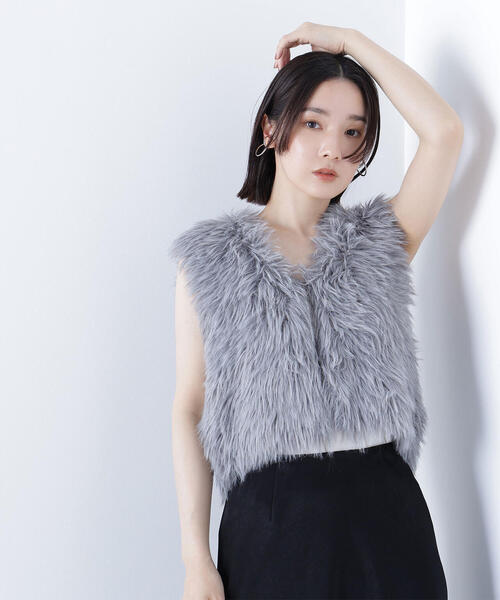 NATURAL BEAUTY BASIC(ナチュラルビューティーベーシック)の「◇シャギーニットベスト(ベスト・レディース・ベージュ/チャコールグレー・FREE)」の3枚目の写真