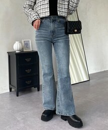 prose verse（プロズヴェール）の「【美脚見え】ロゴパッチ付きストレッチフレアデニム（デニムパンツ）」