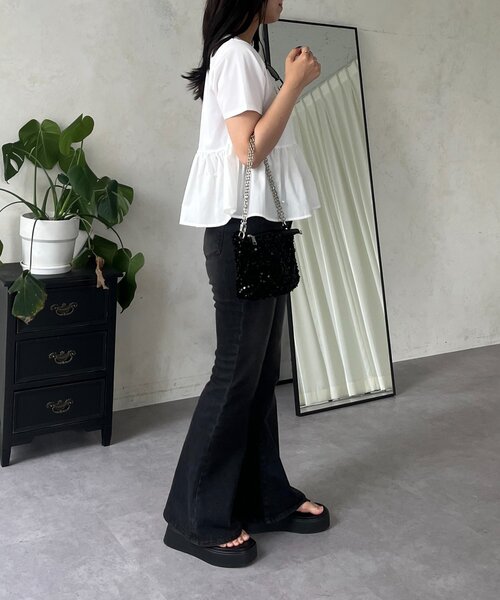 prose verse（プロズヴェール）の「【美脚見え】ロゴパッチ付きストレッチフレアデニム（デニムパンツ・レディース・ブルー/サックスブルー/ブラック/ブルー系その他・TL/SMALL/TM/MEDIUM/LARGE/PL/PS/PM）」の8枚目の写真