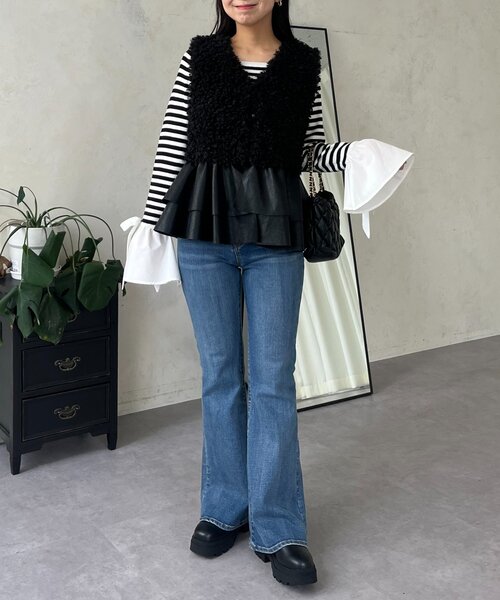 prose verse（プロズヴェール）の「【美脚見え】ロゴパッチ付きストレッチフレアデニム（デニムパンツ・レディース・ブルー/サックスブルー/ブラック/ブルー系その他・TL/SMALL/TM/MEDIUM/LARGE/PL/PS/PM）」の13枚目の写真