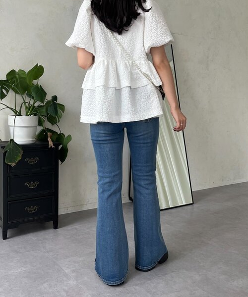 prose verse（プロズヴェール）の「【美脚見え】ロゴパッチ付きストレッチフレアデニム（デニムパンツ・レディース・ブルー/サックスブルー/ブラック/ブルー系その他・TL/SMALL/TM/MEDIUM/LARGE/PL/PS/PM）」の19枚目の写真