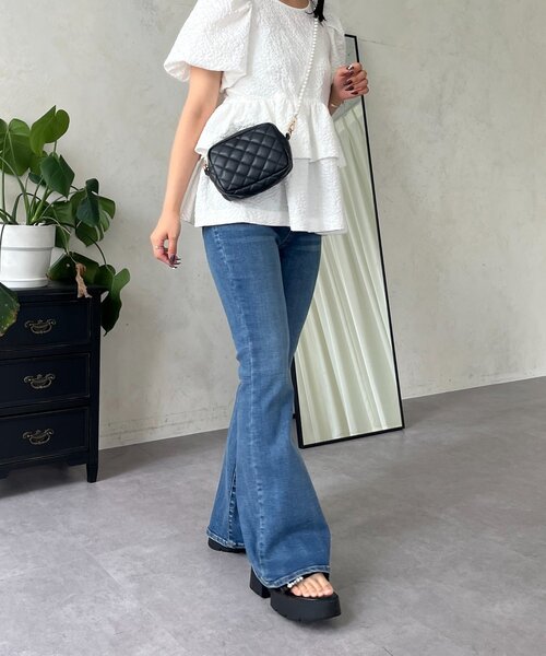 prose verse（プロズヴェール）の「【美脚見え】ロゴパッチ付きストレッチフレアデニム（デニムパンツ・レディース・ブルー/サックスブルー/ブラック/ブルー系その他・TL/SMALL/TM/MEDIUM/LARGE/PL/PS/PM）」の21枚目の写真