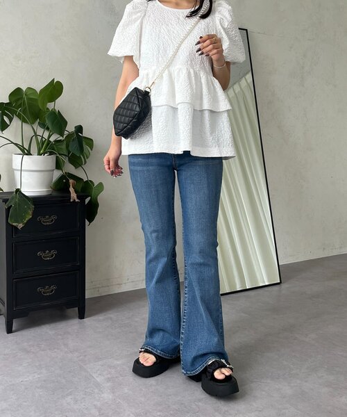 prose verse（プロズヴェール）の「【美脚見え】ロゴパッチ付きストレッチフレアデニム（デニムパンツ・レディース・ブルー/サックスブルー/ブラック/ブルー系その他・TL/SMALL/TM/MEDIUM/LARGE/PL/PS/PM）」の22枚目の写真