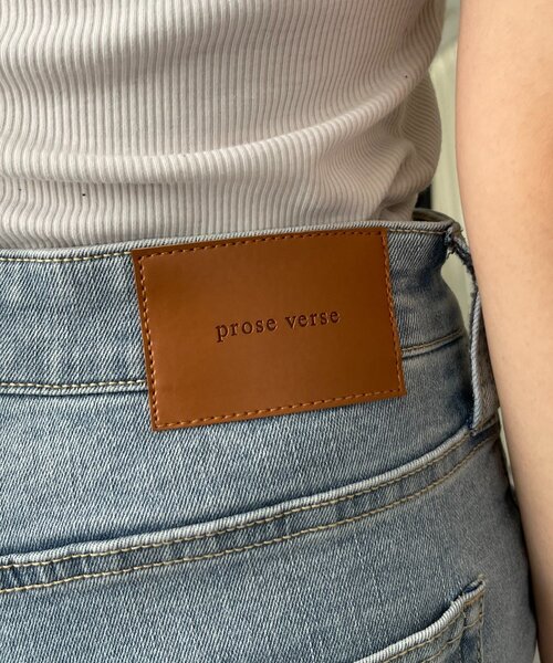 prose verse（プロズヴェール）の「【美脚見え】ロゴパッチ付きストレッチフレアデニム（デニムパンツ・レディース・ブルー/サックスブルー/ブラック/ブルー系その他・TL/SMALL/TM/MEDIUM/LARGE/PL/PS/PM）」の6枚目の写真