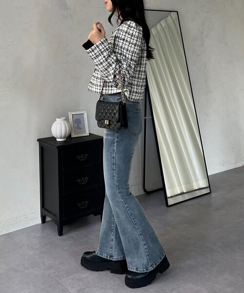 prose verse（プロズヴェール）の「【美脚見え】ロゴパッチ付きストレッチフレアデニム（デニムパンツ・レディース・ブルー/サックスブルー/ブラック/ブルー系その他・TL/SMALL/TM/MEDIUM/LARGE/PL/PS/PM）」の18枚目の写真