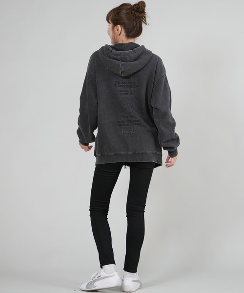 RVCA（ルーカ）の「RVCA/ルーカ バックプリントパーカー ジップアップパーカー BF044-P02（パーカー・レディース・ライトブルー/ブラック/グレー/ブラック系その他・L/M）」の17枚目の写真