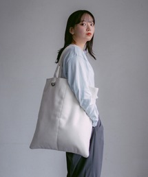 INTER FACTORY（インターファクトリー）の「2/9号室（かおこ&ひろと） - Filling Vertical Tote Bag / 中綿縦型トートバッグ（トートバッグ）」