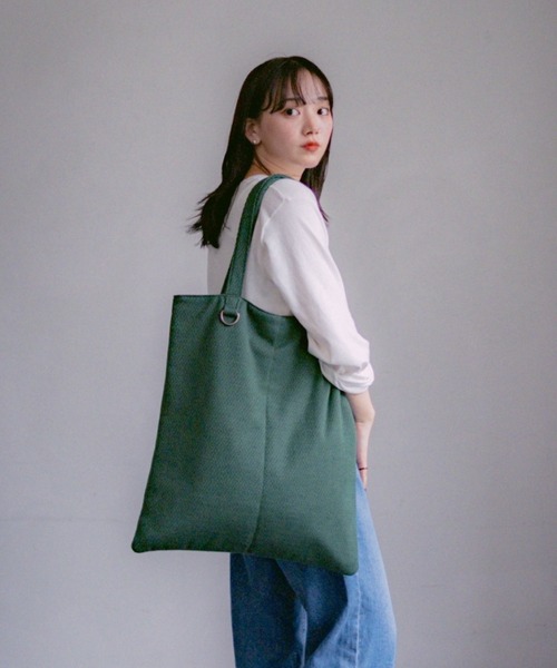 INTER FACTORY(インターファクトリー)の「2/9号室(かおこ&ひろと) - Filling Vertical Tote Bag / 中綿縦型トートバッグ(トートバッグ・メンズ・ダークブラウン/グリーン/ホワイト・FREE)」の20枚目の写真