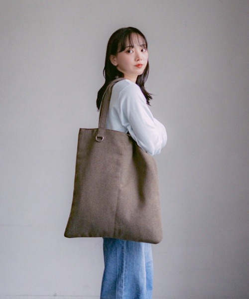 INTER FACTORY(インターファクトリー)の「2/9号室(かおこ&ひろと) - Filling Vertical Tote Bag / 中綿縦型トートバッグ(トートバッグ・メンズ・ダークブラウン/グリーン/ホワイト・FREE)」の13枚目の写真