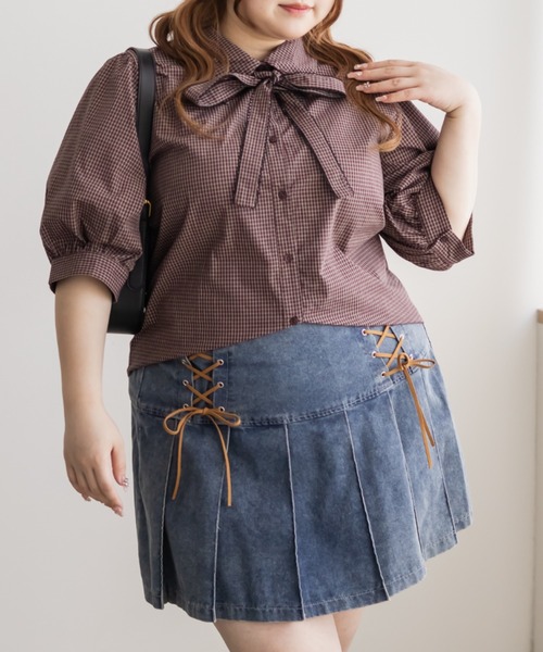 CLETTE(クレット)の「CLETTEオリジナルリボンタイチェック柄半袖ブラウス(シャツ/ブラウス・レディース・レッド/グリーン・4L/3L/LL)」の2枚目の写真