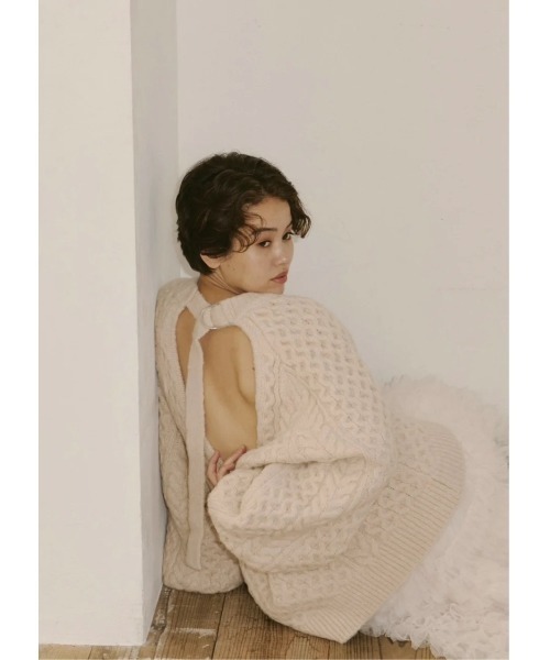 NOTREemor（ノートルエモア）の「back hole Volume Knit（ニット