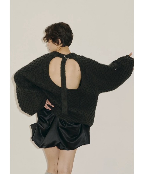 NOTREemor（ノートルエモア）の「back hole Volume Knit（ニット