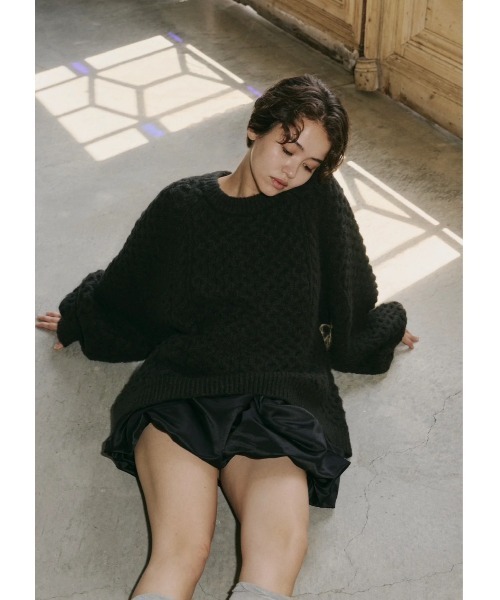 NOTREemor（ノートルエモア）の「back hole Volume Knit（ニット