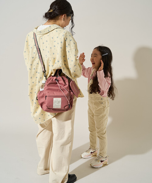 FREAK'S STORE(フリークスストア)の「THEATRE PRODUCTS × FREAK'S STORE/シアタープロダクツ 別注 撥水マルチ ペアレンツ ジャガードテープ リュックショルダー/親子で使えるバッグ/ペアレンツバッグ(マザーズバッグ・レディース・ブラック/ピンク・フリ-)」の4枚目の写真