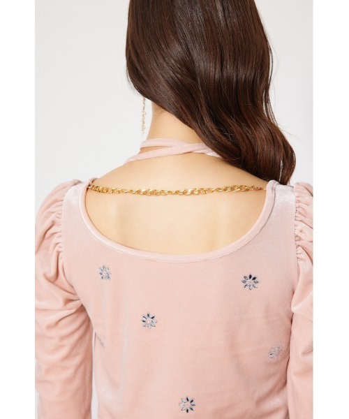 rienda（リエンダ）の「チョーカーセットフラワービジューベロアトップス 秋服 冬服（Tシャツ/カットソー・レディース・ブラック/ライトピンク/グレー・FREE）」の5枚目の写真