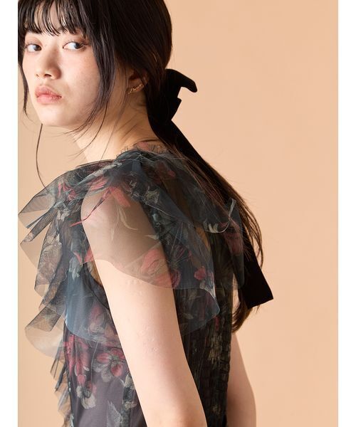 LILY BROWN（リリーブラウン）の「ボタニカルチュールティアードドレス（ドレス・レディース・ベージュ/チャコールグレー・1/0）」の9枚目の写真