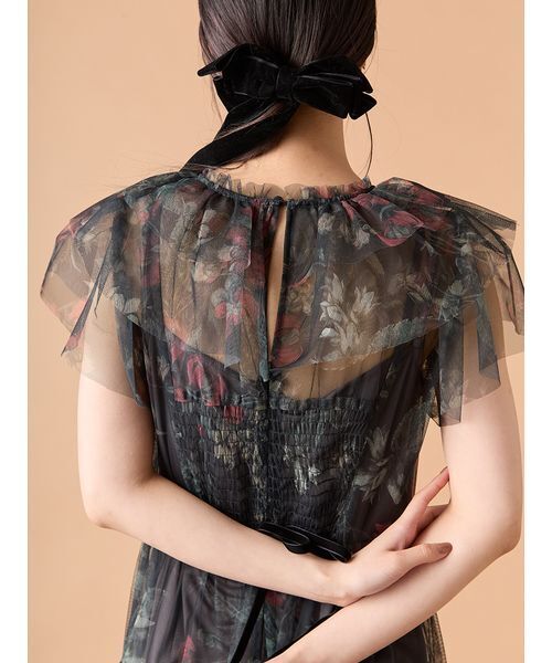 LILY BROWN（リリーブラウン）の「ボタニカルチュールティアードドレス（ドレス・レディース・ベージュ/チャコールグレー・1/0）」の12枚目の写真