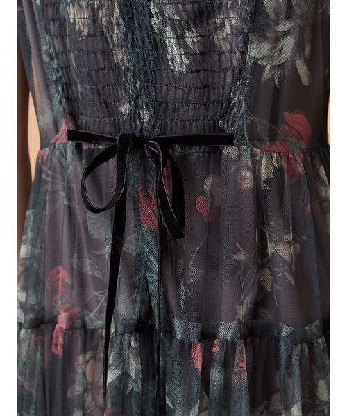 LILY BROWN（リリーブラウン）の「ボタニカルチュールティアードドレス（ドレス・レディース・ベージュ/チャコールグレー・1/0）」の14枚目の写真