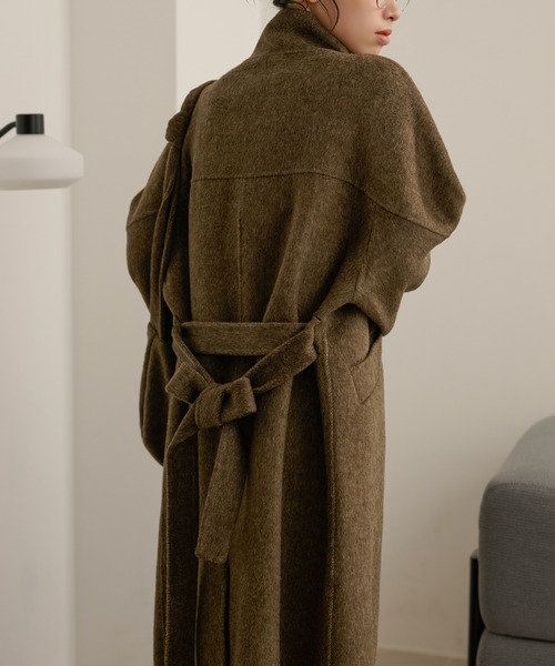 LAULEN(ローレン)の「stand collar wrap belted long coat /スタンドカラーラップベルト付きロングコート(ノーカラーコート・レディース・チャコールグレー/カーキ・FREE)」の15枚目の写真