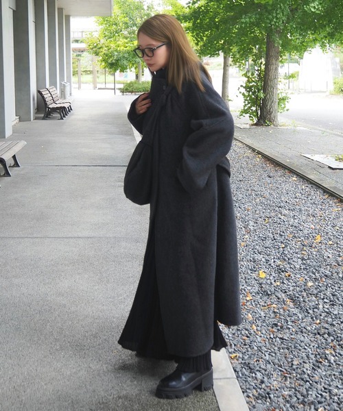 LAULEN(ローレン)の「stand collar wrap belted long coat /スタンドカラーラップベルト付きロングコート(ノーカラーコート・レディース・チャコールグレー/カーキ・FREE)」の18枚目の写真