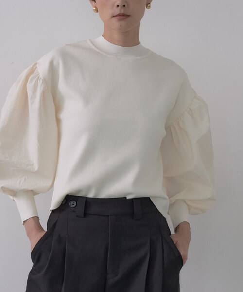 GALLEST（ギャレスト）の「【再入荷】ファブリックフォルムスリーブニット（ニット/セーター・レディース・ベージュ/オフホワイト/ブラック・38/34）」の2枚目の写真