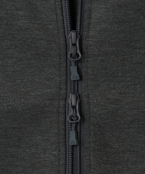 DAIWA PIER39（ダイワピア39）の「DAIWA PIER39 | TECH SCUBA KNIT STAND COLLAR VEST MEN（ベスト・メンズ・オリーブ/チャコール・S/M/L）」の8枚目の写真