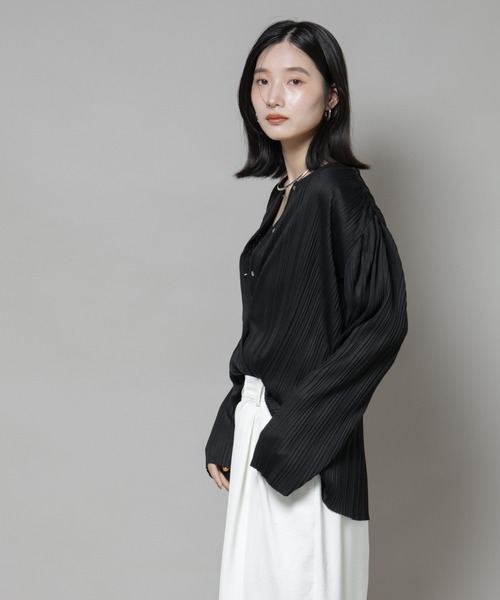 NANO universe（ナノユニバース）の「プリーツカットスナップシャツ（シャツ/ブラウス・レディース・ブラック/ホワイト/グリーン・FREE）」の17枚目の写真