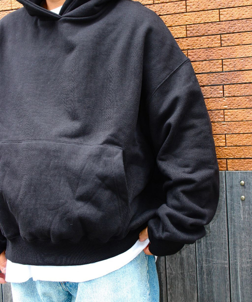 WISM(ウィズム)の「Estudio Niksen / エストゥディオ・ニクセン Signature Thumb Hoodie(パーカー・メンズ・ライトグレー/ブラック・FREE)」の4枚目の写真