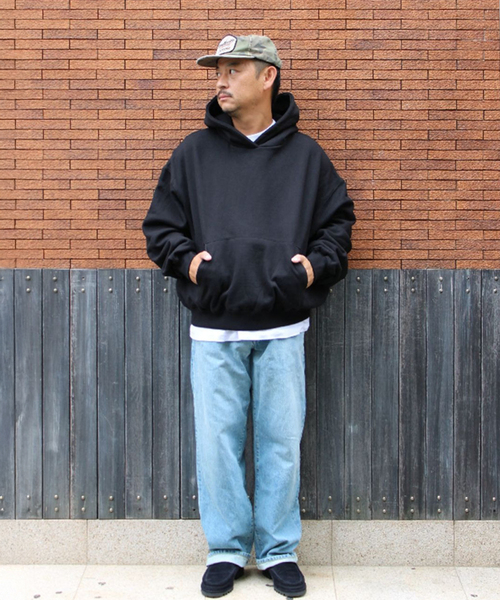 WISM(ウィズム)の「Estudio Niksen / エストゥディオ・ニクセン Signature Thumb Hoodie(パーカー・メンズ・ライトグレー/ブラック・FREE)」の5枚目の写真