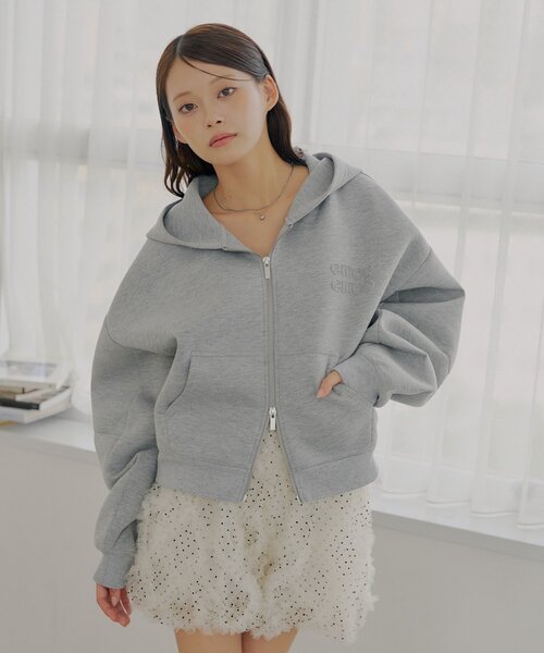 ボリュームパーカー　　アイボリー ボリュームパーカー アイボリー