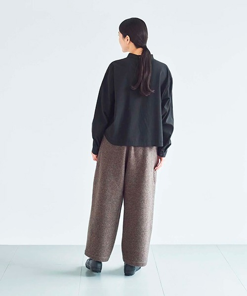 ata(アタ)の「ata blouse 2. / 綿テンセル スタンドカラーブラウス(シャツ/ブラウス・レディース・ブラック/サックスブルー・MEDIUM)」の12枚目の写真