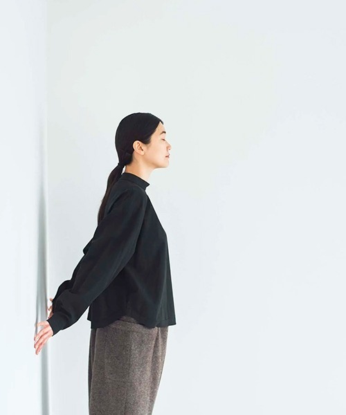 ata(アタ)の「ata blouse 2. / 綿テンセル スタンドカラーブラウス(シャツ/ブラウス・レディース・ブラック/サックスブルー・MEDIUM)」の15枚目の写真