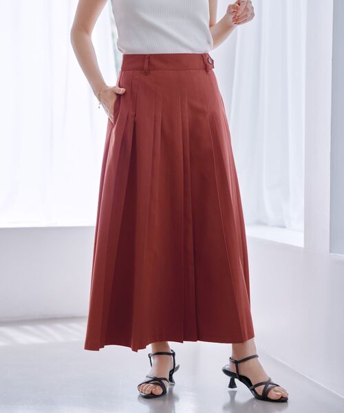 COHINA(コヒナ)の「ランダムタックプリーツスカート 【低身長・小柄女性】(スカート・レディース・ベージュ/ホワイト/レッド・XS-Short/S-Short/XS-Regular/S-Regular)」の3枚目の写真