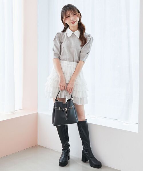 MAJESTIC LEGON（マジェスティックレゴン）の「2way襟付きビジューニット（ニット/セーター・レディース・ブラック/グレー/アイボリー/ボルドー・MEDIUM）」の12枚目の写真