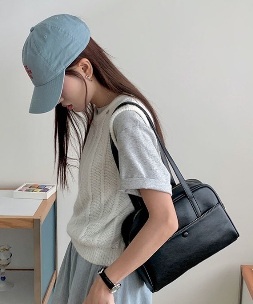 LAC-VERT(ラック・ヴェール)の「フェイクレザーボストンハンドバッグ(ハンドバッグ・レディース・ブラウン/ブラック・FREE)」の19枚目の写真