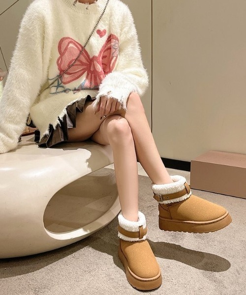 lilful（リルフル）の「ふわふわボア 厚底ベルトムートンショートブーツ（ブーツ・レディース・ブラック/ブラウン・M/L）」の14枚目の写真