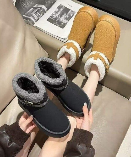 lilful（リルフル）の「ふわふわボア 厚底ベルトムートンショートブーツ（ブーツ・レディース・ブラック/ブラウン・M/L）」の6枚目の写真