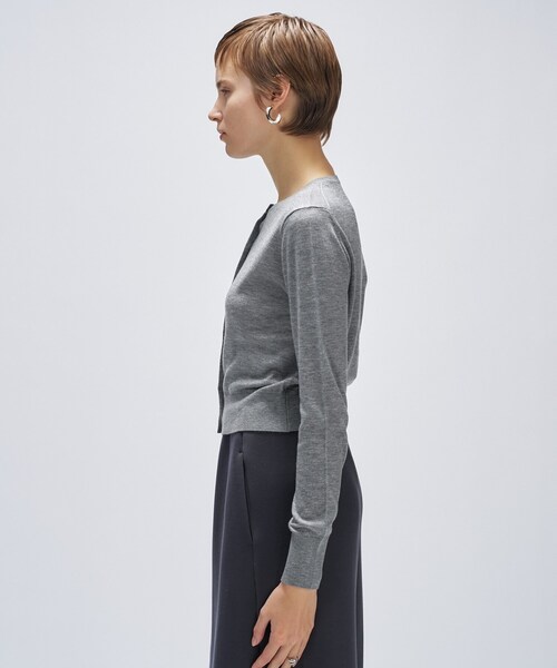 cloenc（クロエンス）の「【手洗い可】シルクカシミヤ混ベーシックニットカーディガン（カーディガン/ボレロ・レディース・ブラック系8/グレー系4/ホワイト系9/ブラウン系8・02）」の17枚目の写真