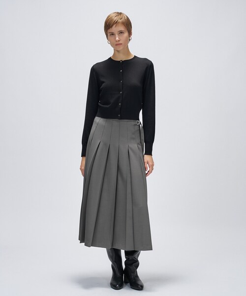 cloenc（クロエンス）の「【手洗い可】シルクカシミヤ混ベーシックニットカーディガン（カーディガン/ボレロ・レディース・ブラック系8/グレー系4/ホワイト系9/ブラウン系8・02）」の14枚目の写真