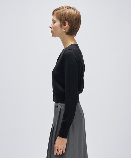 cloenc（クロエンス）の「【手洗い可】シルクカシミヤ混ベーシックニットカーディガン（カーディガン/ボレロ・レディース・ブラック系8/グレー系4/ホワイト系9/ブラウン系8・02）」の12枚目の写真