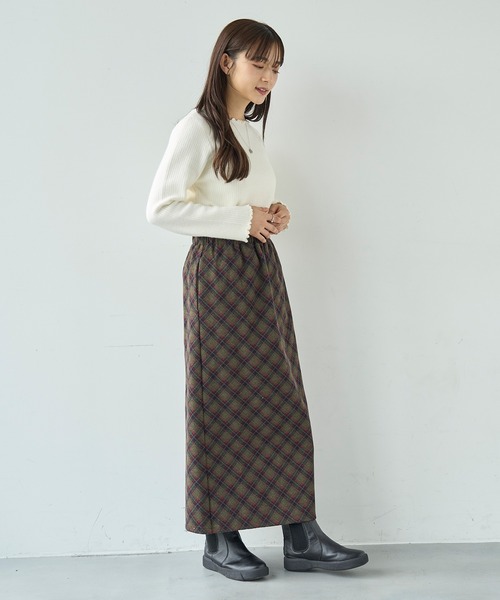 mil(ミル)の「裏ファー メロウニットトップス【585110】(ニット/セーター・レディース・オフホワイト/ブラック/モカ・S/XS)」の10枚目の写真
