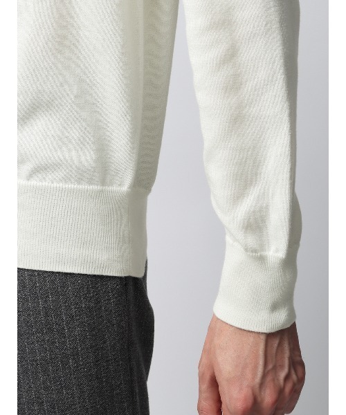 SUIT SQUARE（スーツスクエア）の「クルーネックニット 長袖 ウォッシャブル オーガニックコットンブレンド天竺 無地（ニット/セーター・メンズ・グレー系/ホワイト系/ブラック系/ネイビー系・S/M/L/LL）」の15枚目の写真