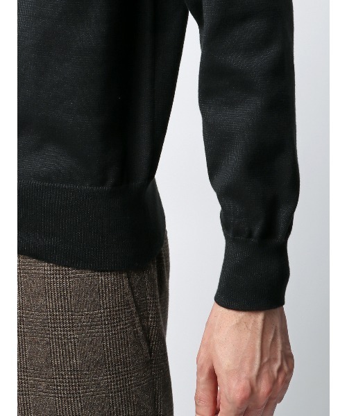 SUIT SQUARE（スーツスクエア）の「クルーネックニット 長袖 ウォッシャブル オーガニックコットンブレンド天竺 無地（ニット/セーター・メンズ・グレー系/ホワイト系/ブラック系/ネイビー系・S/M/L/LL）」の6枚目の写真