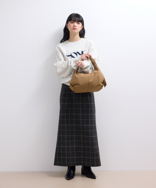 ADAM ET ROPE'（アダムエロペ）の「【WEB限定】フォルムナイロンショルダーバッグ（ショルダーバッグ・レディース・ブラック/オフホワイト/キャメル・FREE）」の14枚目の写真